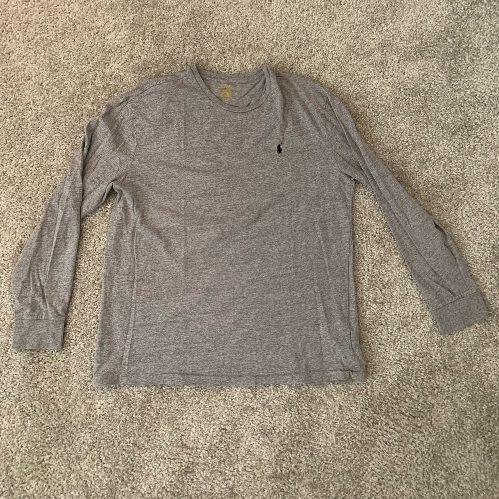 Long sleeve gray shirt (LG)